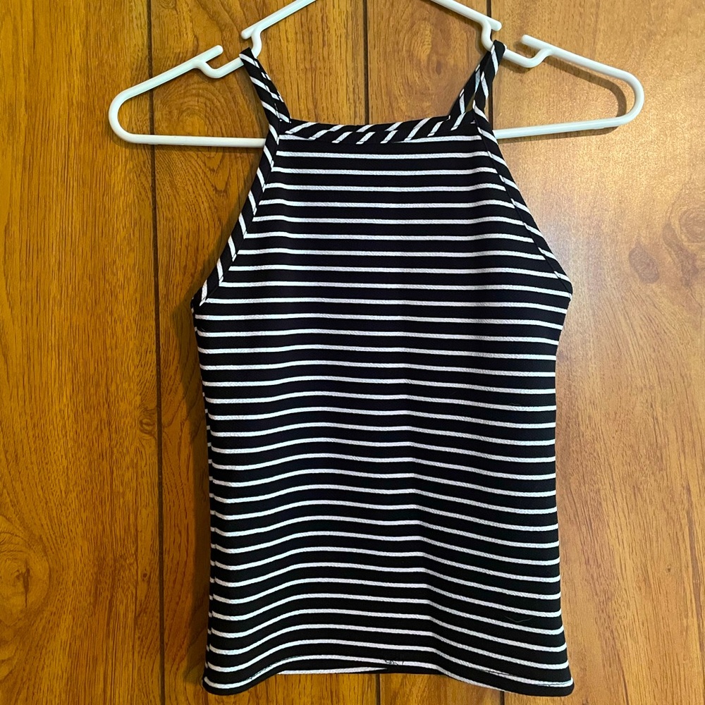 rue21 black & white striped tank